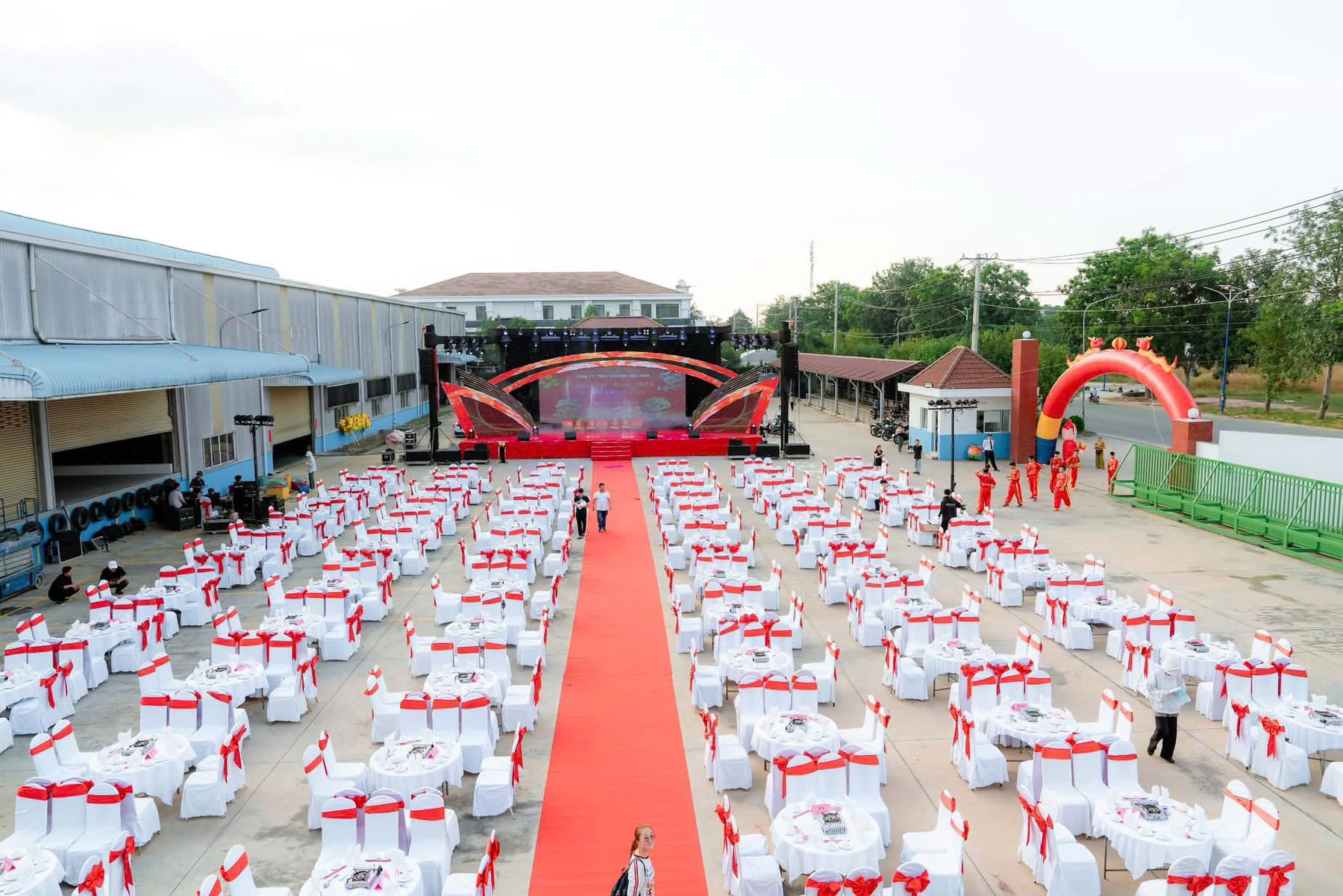 Tổ chức liên hoan